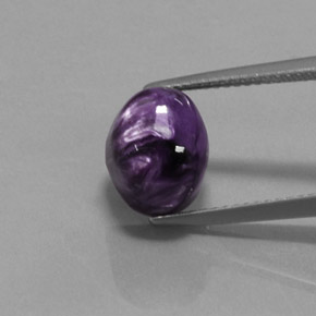 4.62カラットの天然バイオレットチャロアイト（10.2×8.3 mm・オーバルカット）