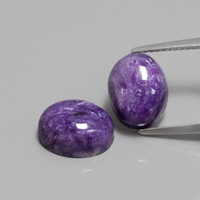 カラットの天然バイオレットチャロアイト（10.1×8.1 mm・オーバルカット）