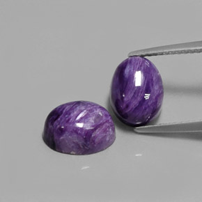 カラットの天然バイオレットチャロアイト（9.2×7.1 mm・オーバルカット）