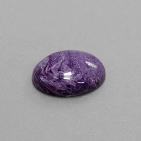 4.89カラットの天然バイオレットチャロアイト（14×11 mm・オーバルカット）