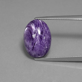 5.52カラットの天然バイオレットチャロアイト（14.4×10.5 mm・オーバルカット）