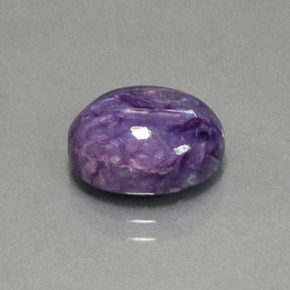 4.70カラットの天然バイオレットチャロアイト（12.3×9.4 mm・オーバルカット）