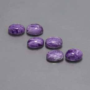 カラットの天然バイオレットチャロアイト（7.8×5.6 mm・オーバルカット）