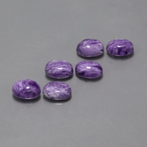 カラットの天然バイオレットチャロアイト（7.8×5.6 mm・オーバルカット）