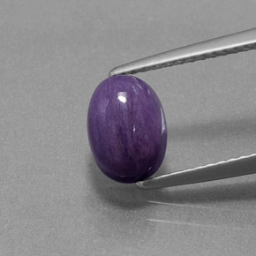 1.84カラットの天然バイオレットチャロアイト（8.4×6.2 mm・オーバルカット）
