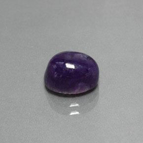 2.56カラットの天然バイオレットチャロアイト（9.2×7.2 mm・オーバルカット）