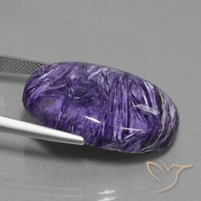 38.12カラットの天然ディープバイオレットチャロアイト（30.3×22.2 mm・オーバルカット）