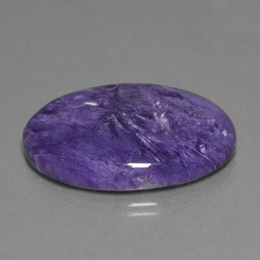 30.48カラットの天然バイオレットチャロアイト（30.2×22.2 mm・オーバルカット）