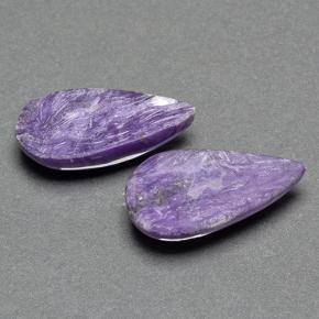 12.53カラットの天然バイオレットチャロアイト（18.9×9.7 mm・洋梨の形）
