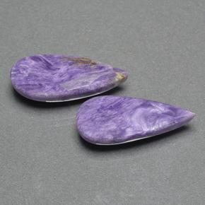 13.24カラットの天然バイオレットチャロアイト（21×8.9 mm・洋梨の形）