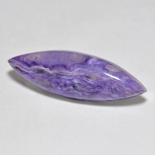 7.83カラットの天然薄いベルベットパープルバイオレットチャロアイト（25.9×8.5 mm・マーキス）