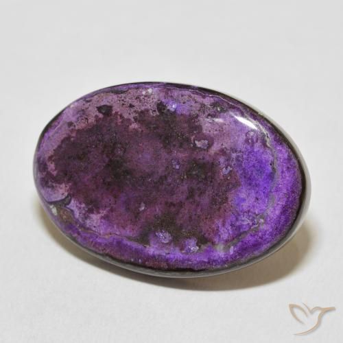 20.25カラットの天然Medium Dark-Violetチャロアイト、楕円形、オペーク