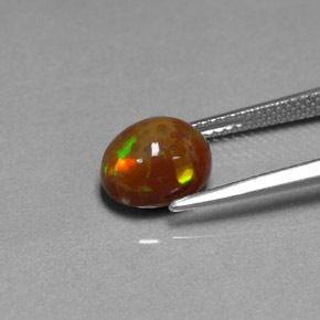 2.17カラットの天然マルチカラーチョコレートオパール（9.2×7.2 mm・透明）