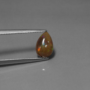 0.92カラットの天然マルチカラーチョコレートオパール（9×6.1 mm・洋梨の形）