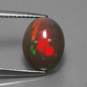 1.87カラットの天然マルチカラーチョコレートオパール（10.6×8.2 mm・オーバルカット）