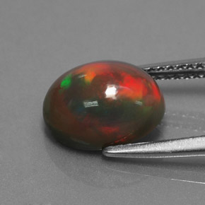 1.87カラットの天然マルチカラーチョコレートオパール（10.6×8.2 mm・オーバルカット）