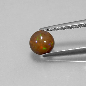 0.60カラットの天然マルチカラーチョコレートオパール、ラウンドカット、半透明