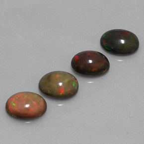 カラットの天然マルチカラーチョコレートオパール（8×6.1 mm・オーバルカット）