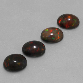 カラットの天然マルチカラーチョコレートオパール（8×6.1 mm・オーバルカット）