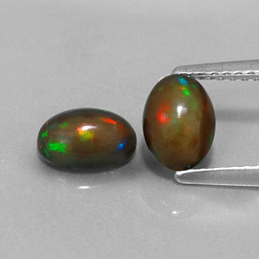 カラットの天然マルチカラーチョコレートオパール（7×5.1 mm・オーバルカット）