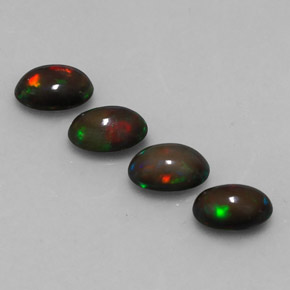カラットの天然マルチカラーチョコレートオパール（7×5.1 mm・オーバルカット）