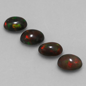 カラットの天然マルチカラーチョコレートオパール（7×5.1 mm・オーバルカット）