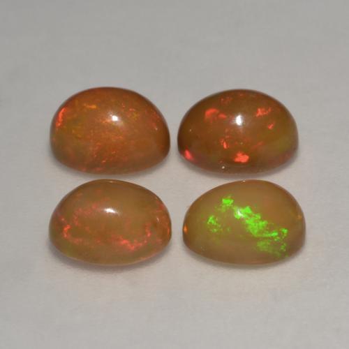 2.83カラットの天然マルチカラーチョコレートオパール（7×5.1 mm・オーバルカット）