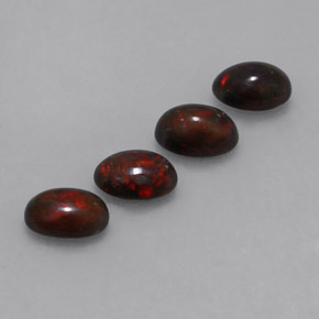 1.82カラットの天然マルチカラーチョコレートオパール（7.1×5.1 mm・オーバルカット）