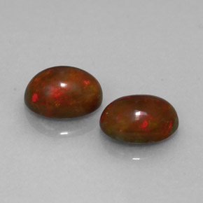 カラットの天然マルチカラーチョコレートオパール（7.1×5.1 mm・オーバルカット）