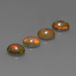 カラットの天然マルチカラーチョコレートオパール（7×5.1 mm・オーバルカット）