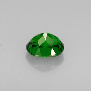 0.68カラットの天然グリーンクロムダイオプサイド（5.7×4.7 mm・オーバルカット）