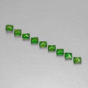 カラットの天然グリーンクロムダイオプサイド（3.2×3.1 mm・四角）