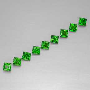カラットの天然グリーンクロムダイオプサイド（3.2×3.1 mm・四角）