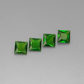 カラットの天然グリーンクロムダイオプサイド（4.1×4.1 mm・四角）