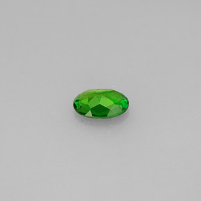 0.33カラットの天然グリーンクロムダイオプサイド（5.3×4 mm・オーバルカット）