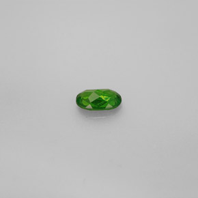 0.26カラットの天然グリーンクロムダイオプサイド（5.3x3.6 mm・オーバルカット）