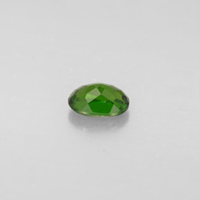 0.32カラットの天然グリーンクロムダイオプサイド（4.9×3.5 mm・オーバルカット）