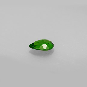 0.51カラットの天然グリーンクロムダイオプサイド（6.5x4.6 mm・洋梨の形）