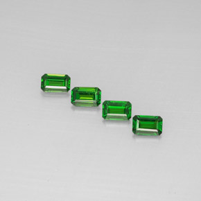 自然派の商品を探す ct グリーン クロム透輝石 宝石, エメラルドカット, ロシア からGemSelectで. 在庫あり、世界各国へ発送!