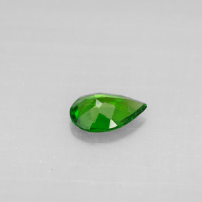 0.50カラットの天然グリーンクロムダイオプサイド（6.8×4.8 mm・洋梨の形）