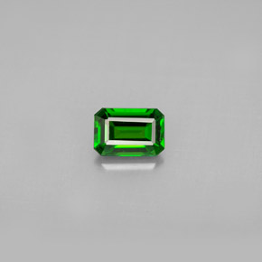 0.57カラットの天然グリーンクロムダイオプサイド（5.9×4 mm・エメラルドカット）
