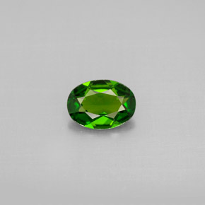 0.65カラットの天然グリーンクロムダイオプサイド（6.9×5 mm・オーバルカット）