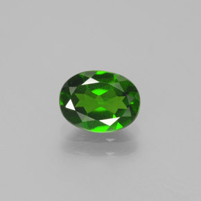 1.39カラットの天然グリーンクロムダイオプサイド（8×6.1 mm・オーバルカット）