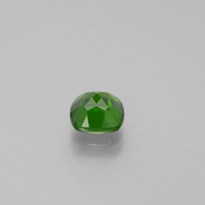 1.06カラットの天然グリーンクロムダイオプサイド（6.1×6 mm・クッションカット）
