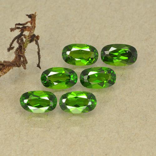 1.62カラットの天然Medium Dark-Greenクロムダイオプサイド（4.9×2.9 mm・オーバルカット）