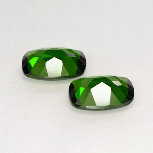 2.61カラットの天然フォレストグリーンクロムダイオプサイド（8.2×6.1 mm・クッションカット）