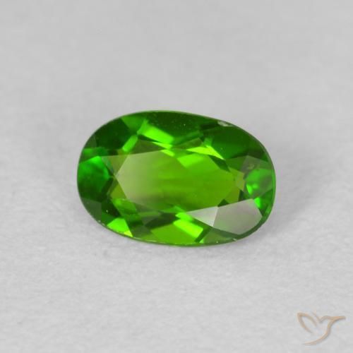 0.63カラットの天然Medium Dark-Greenクロム透輝石、楕円形、VS