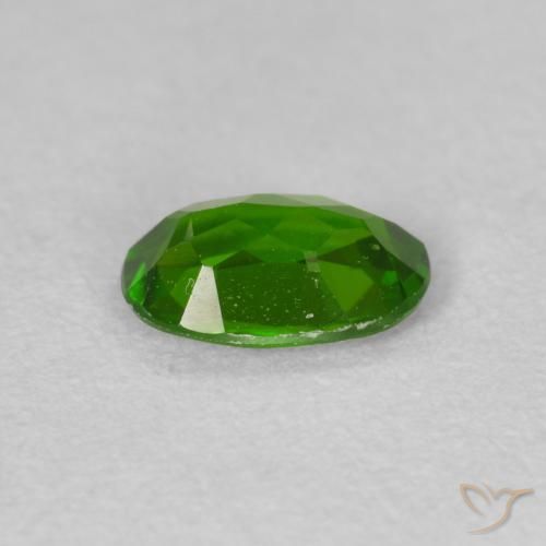 0.63カラットの天然Medium Dark-Greenクロム透輝石、楕円形、VS