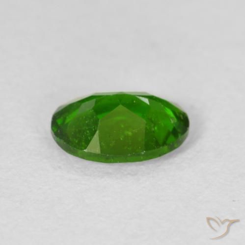 0.78カラットの天然Medium Dark-Greenクロム透輝石、楕円形、VS-SI