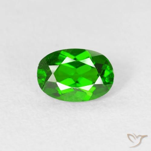 0.57ct 天然 ダークグリーン クロム透輝石, 楕円形, VS